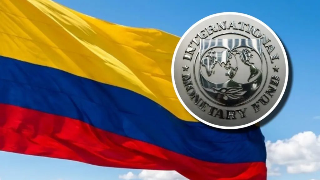 Bandera de Colombia y emblema del organismo en una composición ilustrativa sobre la revisión del FMI.