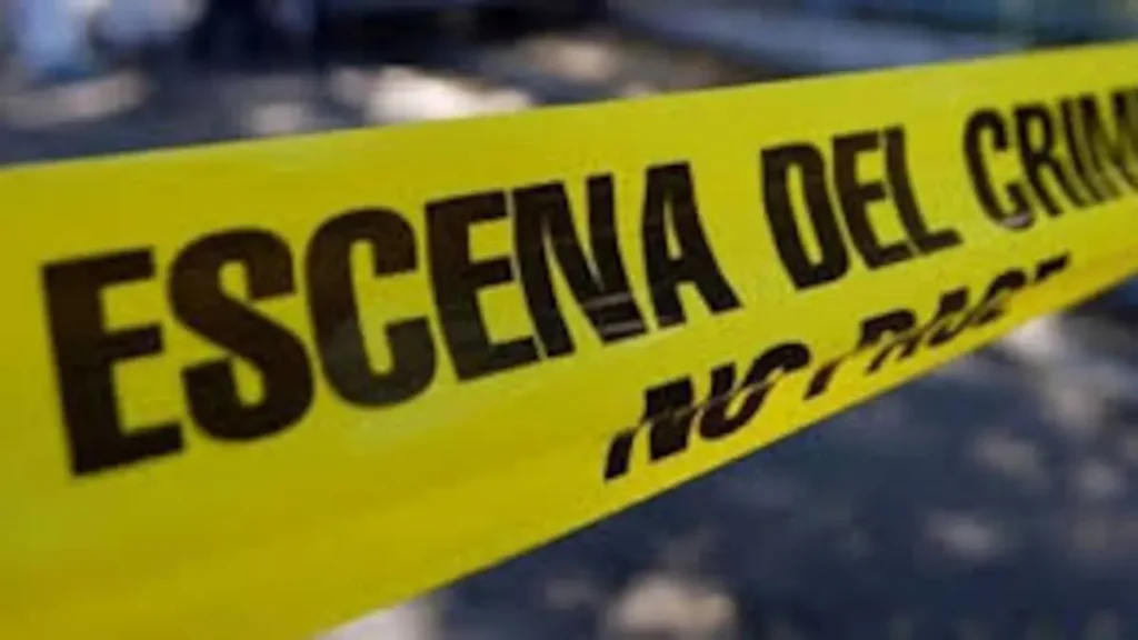Cinta amarilla con las palabras “Escena del crimen” y “No pase”. Referencia a cuerpos en Segovia.