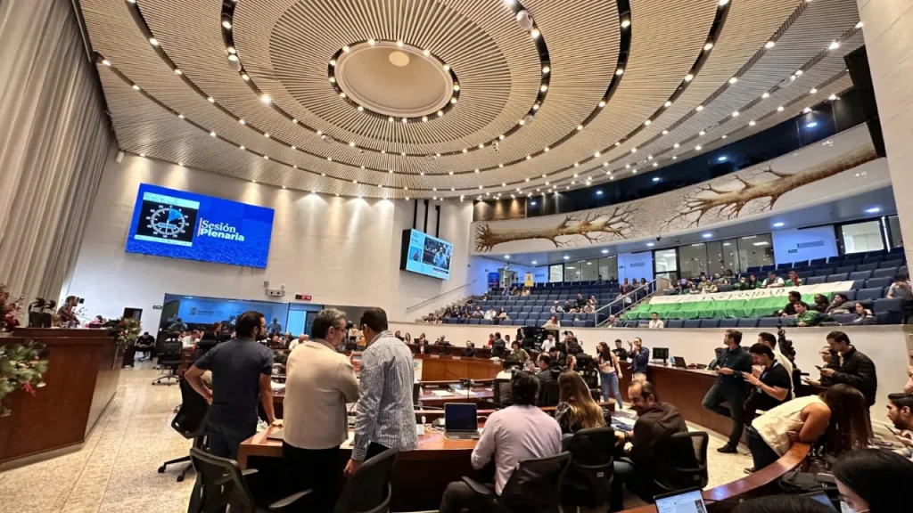 Concejo de Medellín. Referencia a debate de presupuesto de Medellín 2027.