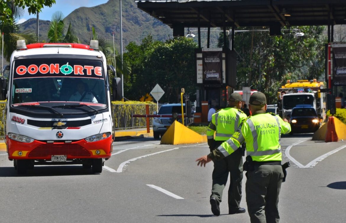 Vías de Antioquia: alerta por 3 restricciones este puente festivo